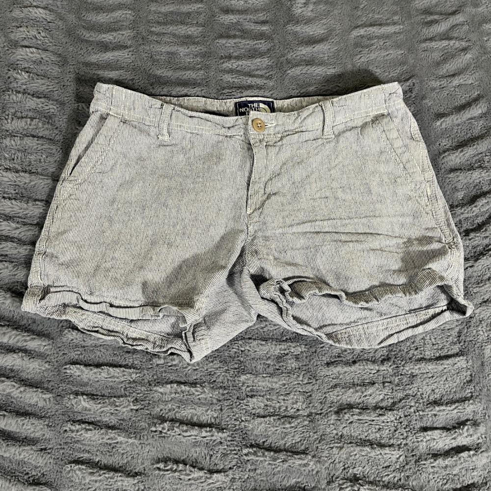 The North Face Women 6 Long Linen Cotton Hickory Stripe Hiking Shorts Blue White
